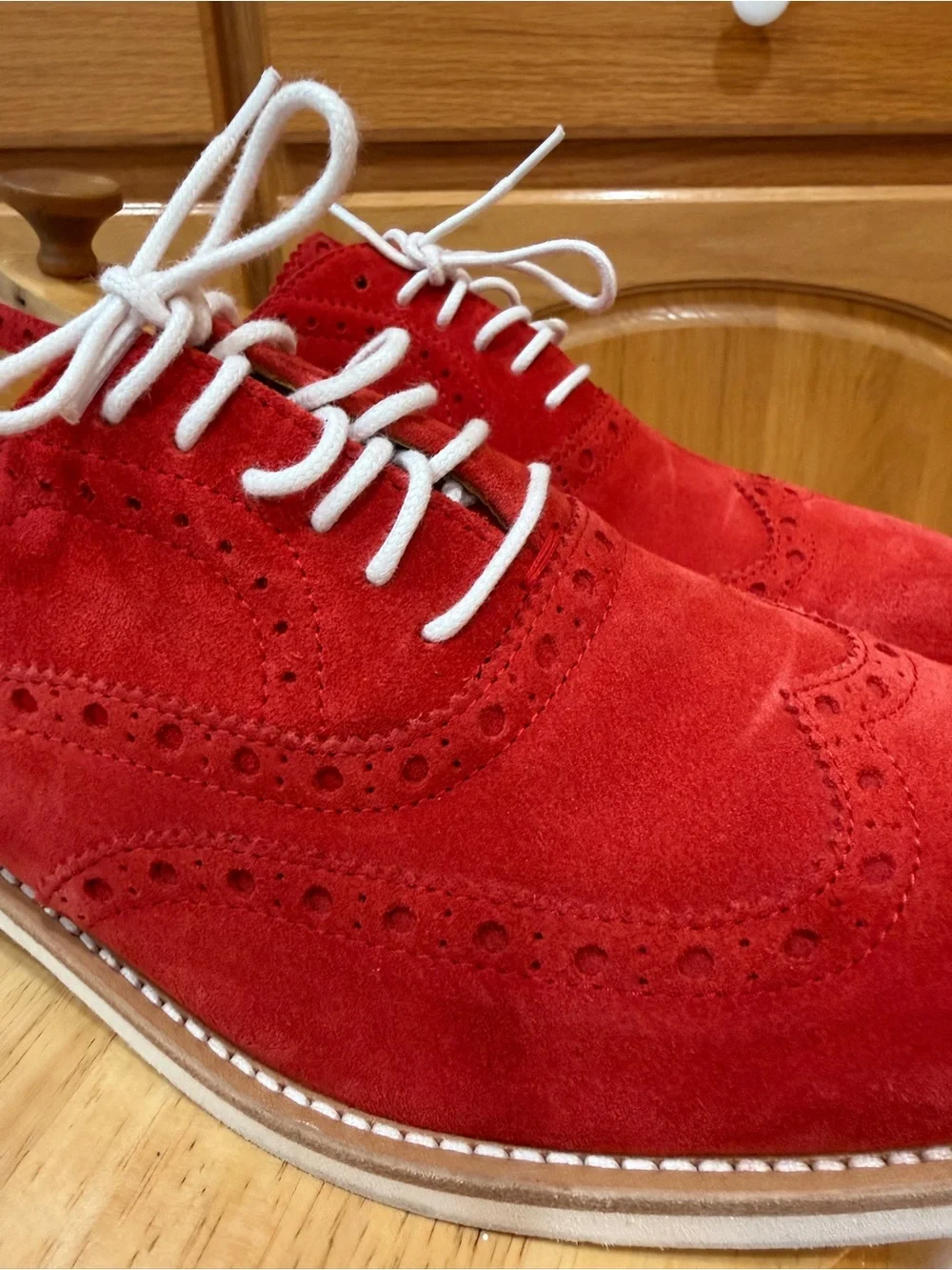 BOLD! by SOCIETY.com red suede wingtip/brogue oxfords sz 10